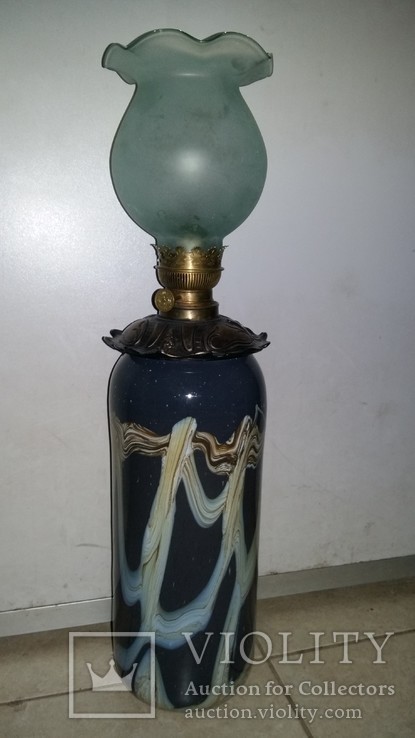 Гасова лампа з основою з гутного скла