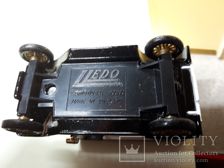 Модель автомобиля Lledo made in England (новая в упаковке) (116), фото №7