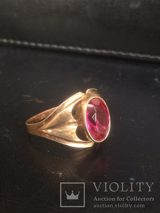 Перстень с красным камнем в позолоте 875, фото №6