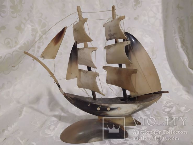 Корабль из рога, Бригантина с биркой, фото №2