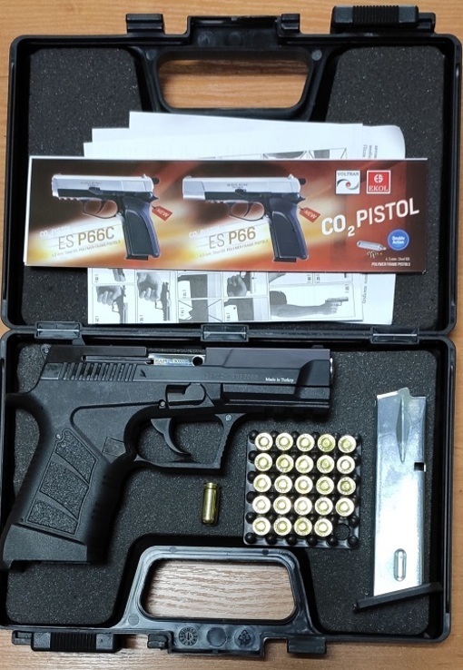 Pistolet startowy EKOL kaliber 9mm, kolor: czarny + 25 naboi, numer zdjęcia 2