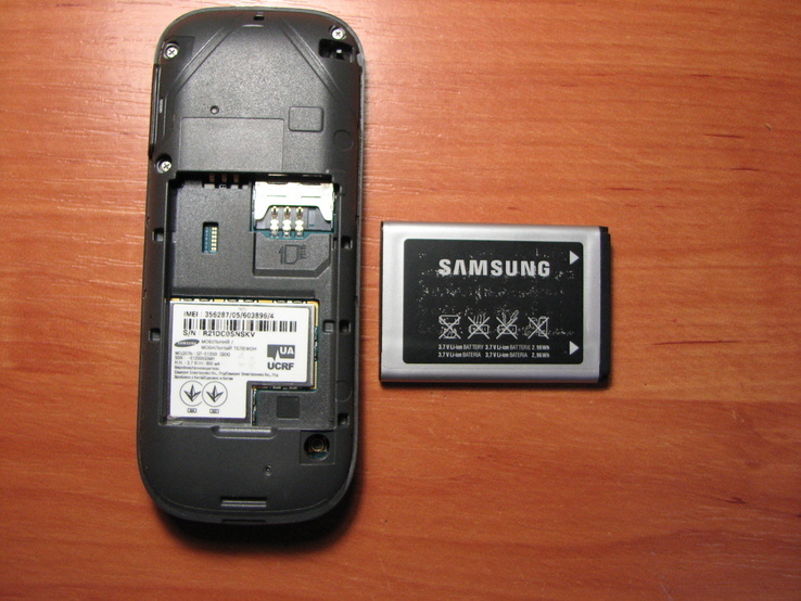 Телефон Samsung GT-E1200I, фото №11