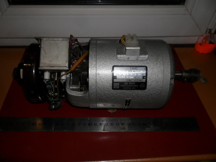 Электродвигатель.220 в..ГДР., фото №12