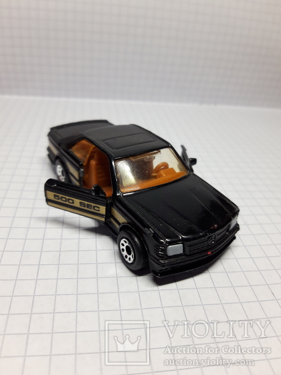 1984 Matchbox Mercedes-Benz 500 SEC AMG modèle réduit