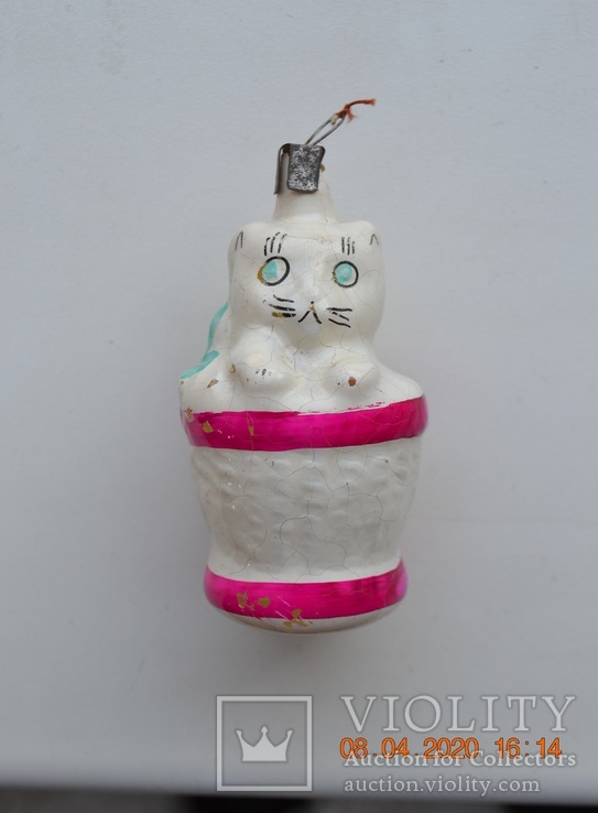 Старая стеклянная новогодняя игрушка на ёлку Кошка в корзинке. Из СССР. Высота 8 см., фото №3