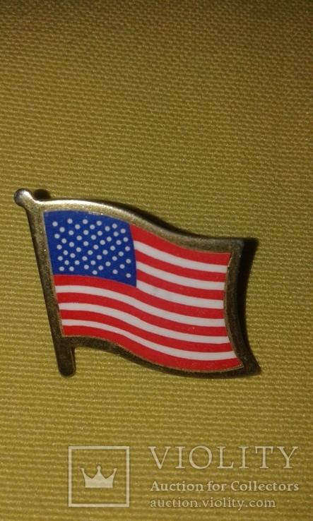Знак американский флаг на закрутке.