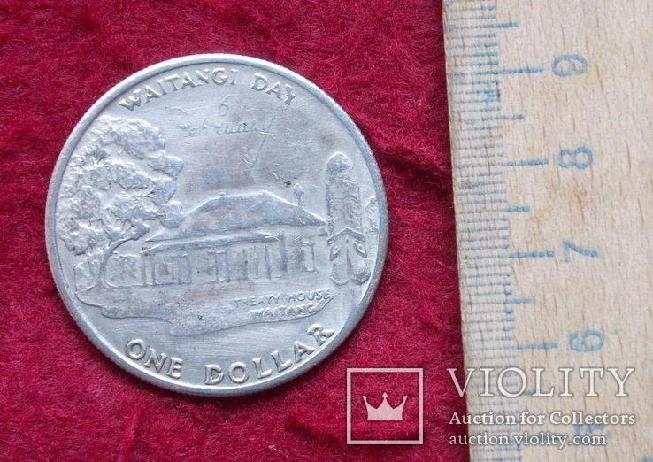 One dollar Еlizabeth 2 New Zealand 1977 год, фото №6