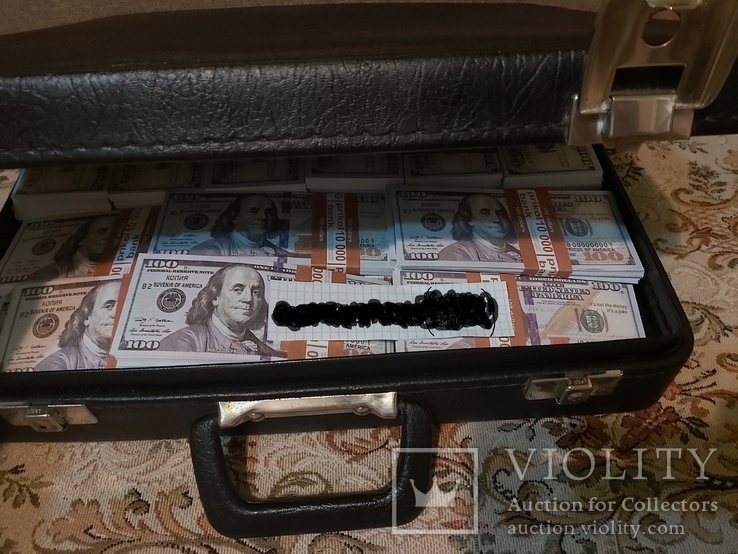Дипломат с деньгами 100$ купюры Сувенирные деньги, фото №5