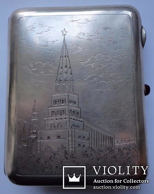 Портсигар Кремль 170 грамм серебро 875 с красным камнем на кнопке, фото №2
