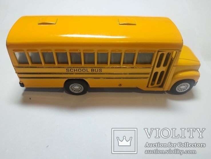 Модель детского школьного автобуса