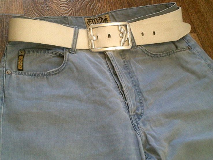 Armani  - фирменные летние джинсы с ремнем разм.32, фото №3