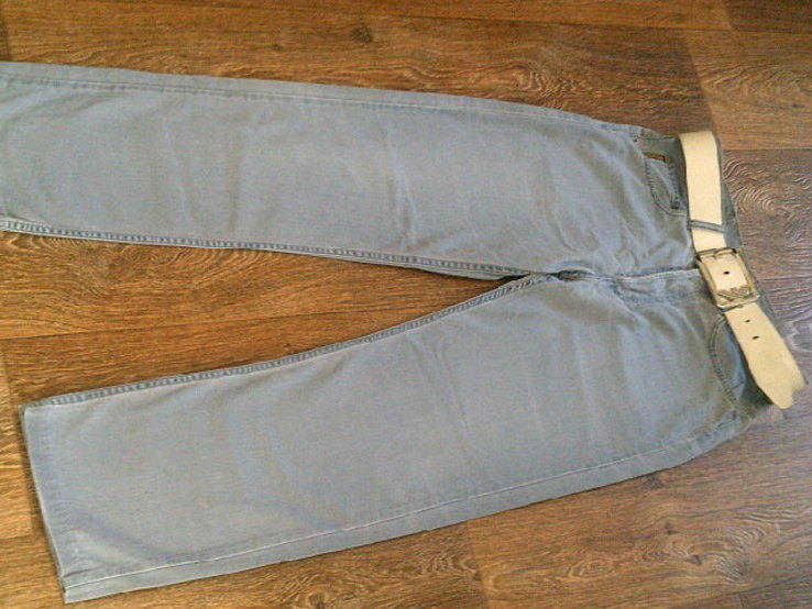 Armani  - фирменные летние джинсы с ремнем разм.32, фото №6