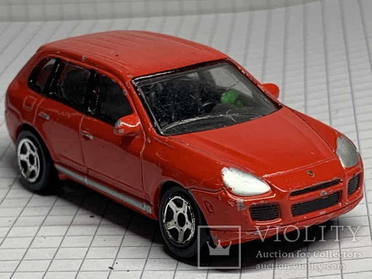 Realtoy Porsche Cayenne 1/61