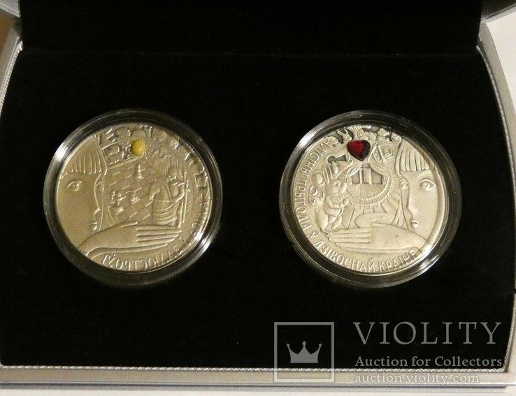 Набор из 2 монет "Приключения Алисы" - серебро с янтарем и цирконом, Беларусь