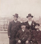 1916,Одесса, Группа инженеров на фоне порта, фото №3