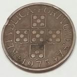 Португалія 50 сентаво, 1975, фото №3