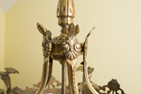 Старинная бронзовая люстра с фигурками и плафонами Испания, фото №9