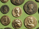 Золотые и бронзовые монеты античности. Копии, без стекла, 31х21см., фото №6