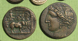 Золотые и бронзовые монеты античности. Копии, без стекла, 31х21см., фото №11
