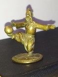Украинец Казак с мячем коллекционная миниатюра статуэтка бронза, фото №7