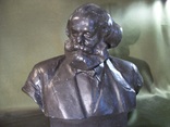 Скульптура, бюст Карл Маркс, Капитал, автор Кербель 1961 год. Высота 25 см, фото №6