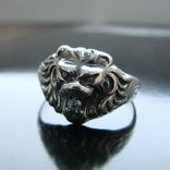 (19,50) Мужское серебряное кольцо - голова льва с камнем, фото №3