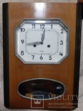 Настенные часы  "ОЧЗ"  45х28х12 см. 1965 год., фото №2