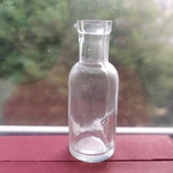 Небольшая стеклянная бутылочка. Высота 70мм, фото №2
