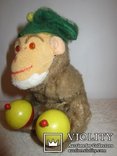 Старинная заводная обезьяна с погремушками Германия, фото №6