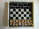 Продам новые магнитные шахматы "200-летие Днепропетровска", фото №3