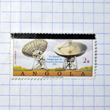 Марка со спутниковыми тарелками Angola, фото №2