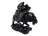 Скульптура-статуетка лицаря верхи на коні, фото №8