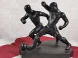Скульптура футболисты футбол чугун. Свердловск, фото №8