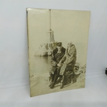1940-ті Матрос з подругою в Севастополі на тлі пам'ятника морякам, фото №2