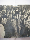 Группа девушек в национальных костюмах народов СССР. 30-е г ХХ века., фото №5