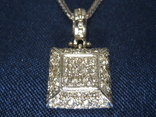 Золотой кулон на цепочке с бриллиантами, фото №4