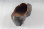 Старинная обувь сабо, на цельной деревянной подошве. Европа., фото №12