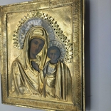 Икона Божьей Матери в серебряном окладе 84, в киоте, фото №9