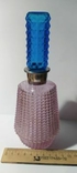 Парфюмерный флакон, стекло розового и синего цвета, фото №2