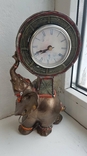 Часы Слон хобот вверх высота 22.8 см, фото №2