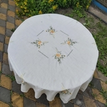 Скатерть на круглый стол Цветы с вышивкой и кружевом Диаметр 170 см, фото №2