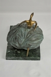 Бронзовая скульптура "Бегущая к венцу", фото №3