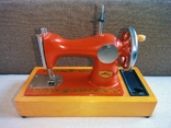 Детская швейная машинка СССР, фото №2