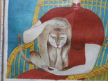 Девушка с котом в плетенном кресле Китай, фото №6