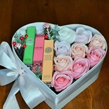 Букет из мыльных роз, композиция цветы из мыла, розы из мыла 'Нежные розы и Versace', numer zdjęcia 4