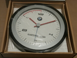 Часы настенные BMW кварцевый механизм, фото №2
