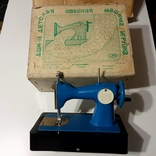 Детская швейная машинка - СССР 1988 год, фото №11