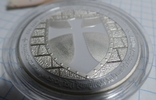L Масонская Посеребренная Монета Тамплиерский Масонский Знак Крест на ней в капсуле М70, фото №3