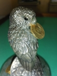 Серебряная фигура ручной работы "Попугай на кошельке с монетами", фото №3