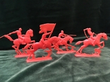 Четыре красноармейца на конях со знаменем, фото №2
